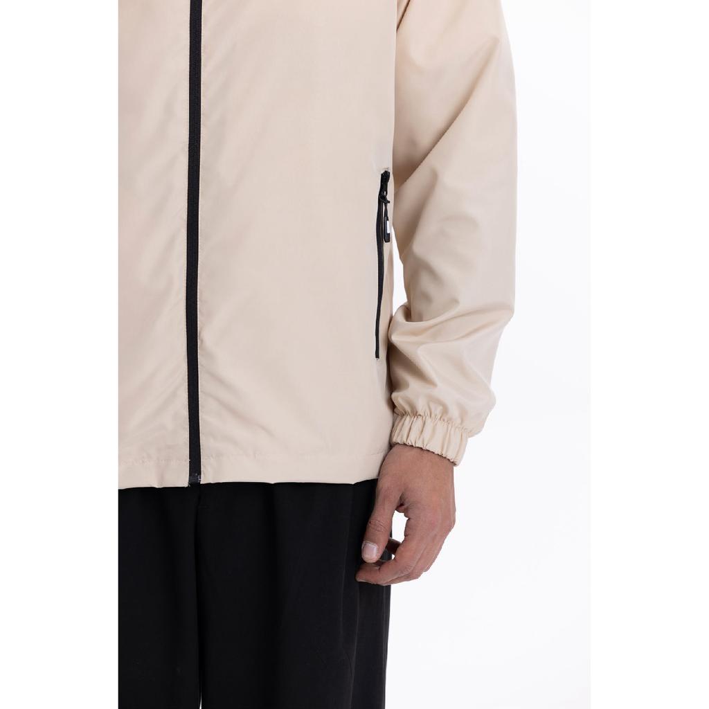 Мужской черный плащ с капюшоном на подкладке и карманами - куртка-ветровка