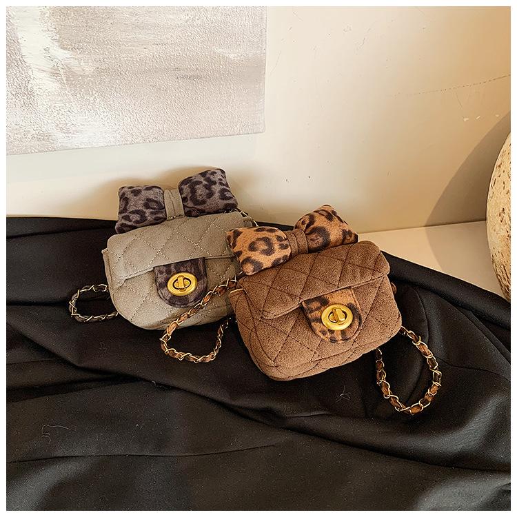 Новая женская сумка с ромбовидным бантом.