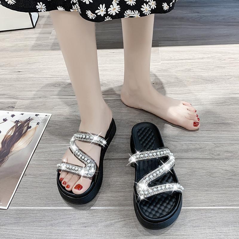 Летние новые стильные модные и элегантные повседневные сандалии на толстой подошве, украшенные жемчугом, легкие тапочки на плоской подошве с открытым носком НЕТ:8666