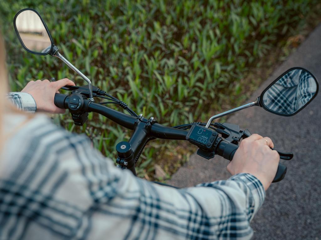 Электросамокат Kukirin C1 PRO 500 Вт Мотор 48 В 26 Ач Аккумулятор Максимальная скорость 45 км/ч Максимальный запас хода 100 км Нагрузка 120 кг