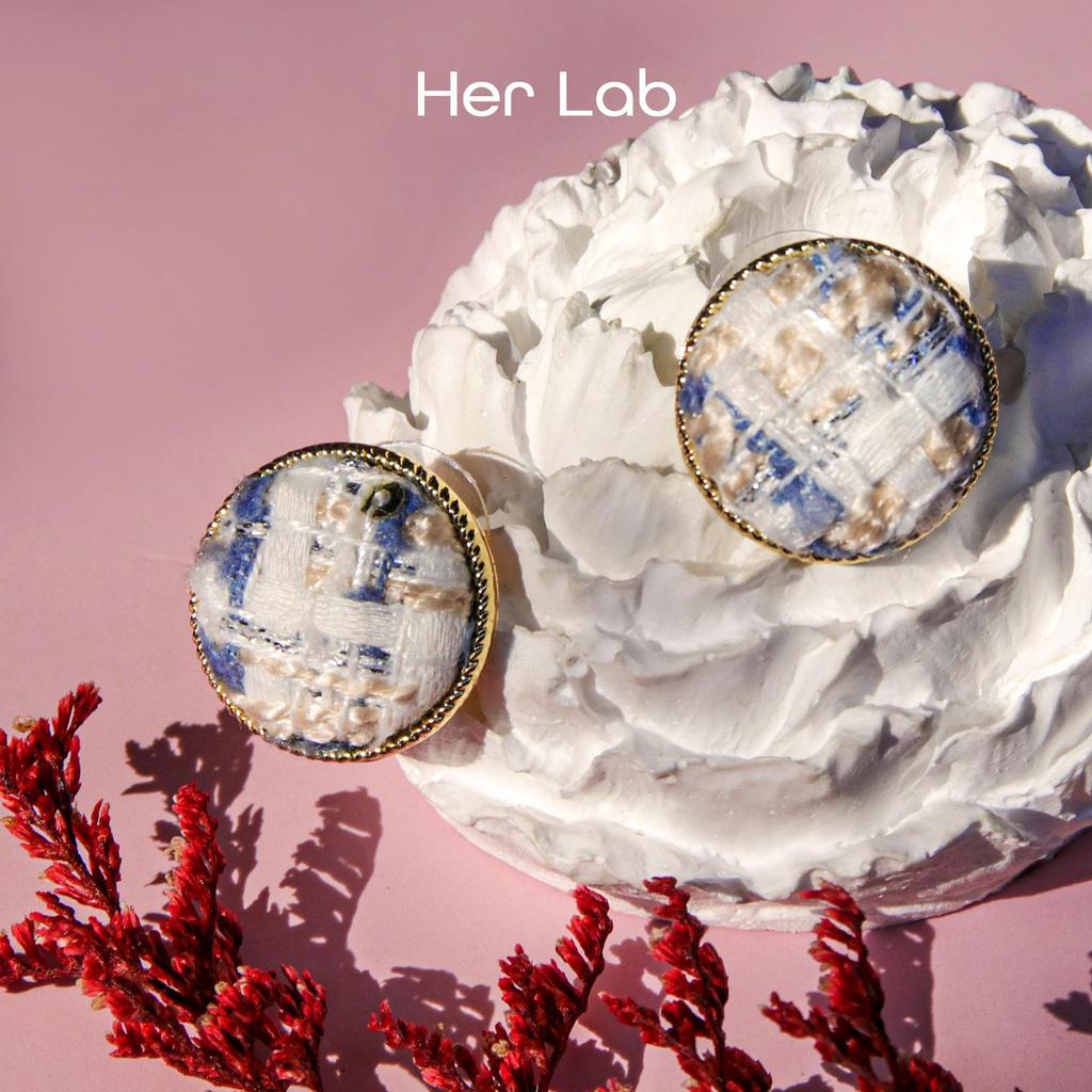 Her Lab | Круглые гипоаллергенные серьги-гвоздики с натуральным гальваническим камнем для женщин и девочек