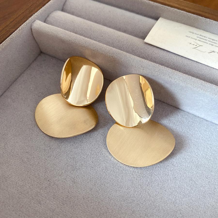 Silver needle metal round brushed stud earrings fashionable retro simple cold wind earrings light luxury high-end earrings