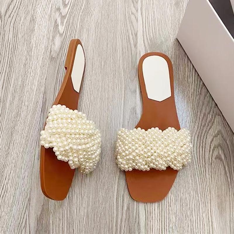 Luxury White String Bead Women Slippers Fashion Pearl Weaving Designer Flat Slippers Summer Comfortable Beach Slide Sandals