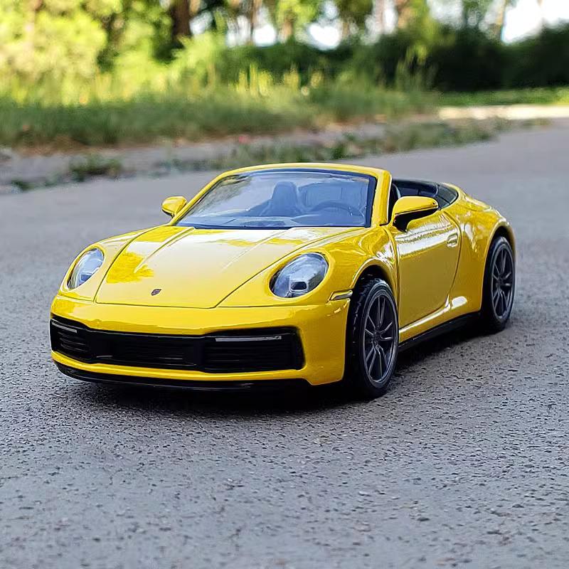1:32 Porsche 911 Carrera Cabriolet Alloy Muscle Car Model Sound and Light Pull Back Children's Toy Collectibles Birthday gift