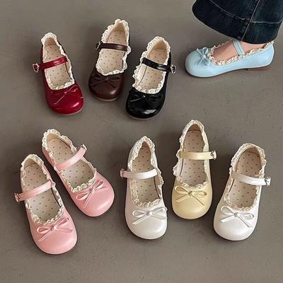 Туфли Мэри Джейн на ремешке с пряжкой в виде цветка-сердца, повседневные, весенние новинки, универсальные для носки каждый день, под юбку, маленькие кожаные туфли на шнуровке
