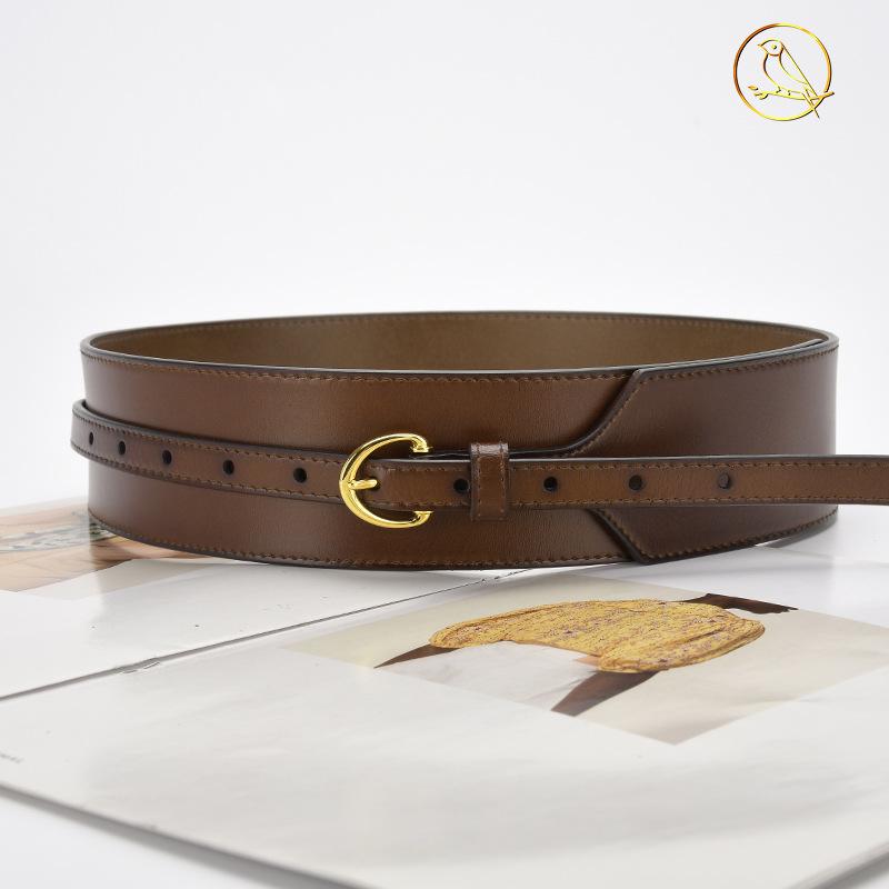 Women's Wide Leather Waist-Slimming Belt – Stylish Outerwear Accessory for Shirts and Dresses.