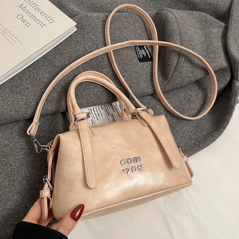 Маленькая сумка в иностранном стиле высокого класса женская 2025 новая модная универсальная сумка-мессенджер популярная портативная сумка Boston
