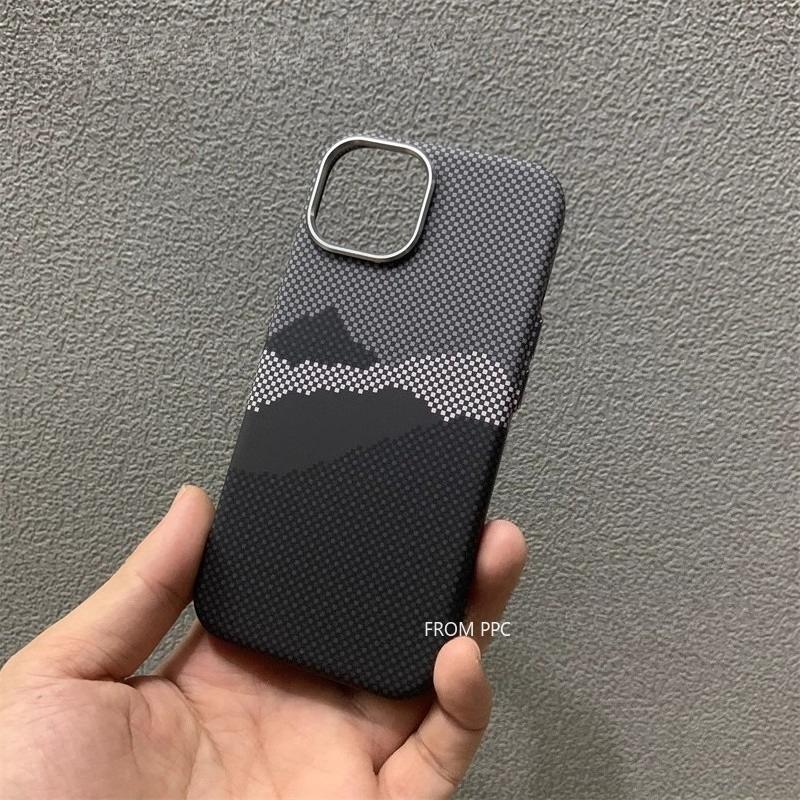 Новый ударопрочный карбоновый чехол для iPhone 17 16 15 Pro Max, магнитная жесткая задняя крышка из ПК, защитный корпус с рамкой для камеры
