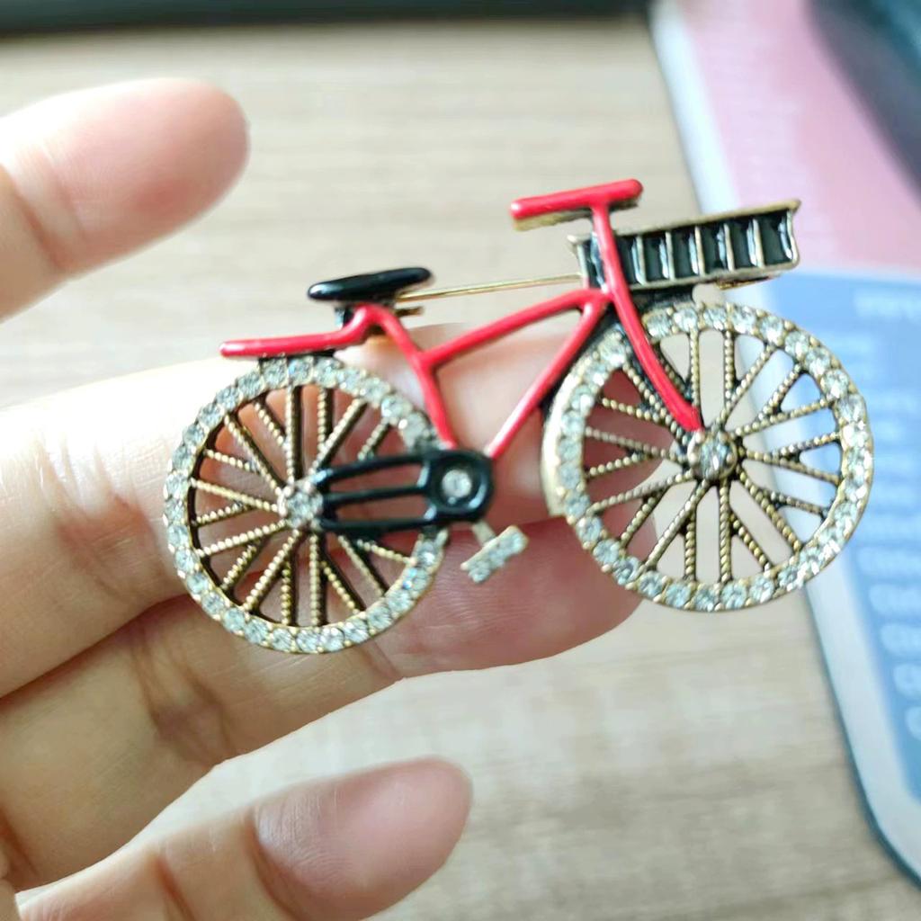 Creative Bicycle Brooch for Women Men Fashion Rhinestone Flower Basket Brooches Pins Jewelry Accessories Party Gifts 2025