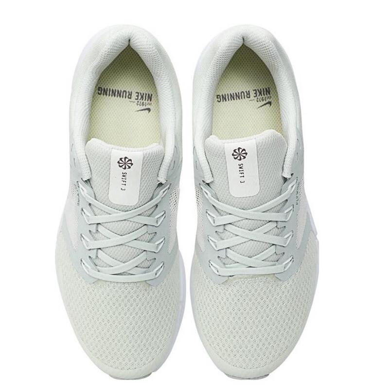 Nike Женские беговые кроссовки SWIFT 3