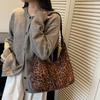Leopard Print Crossbody Retro Niche Bag Women's 2025 Autumn and Winter New Fashion Simple Commuter Underarm Tote Bag Casual