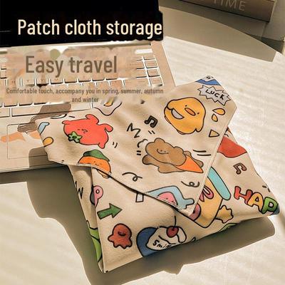 Многофункциональная косметичка с отделением для камеры и самоклеящейся салфеткой