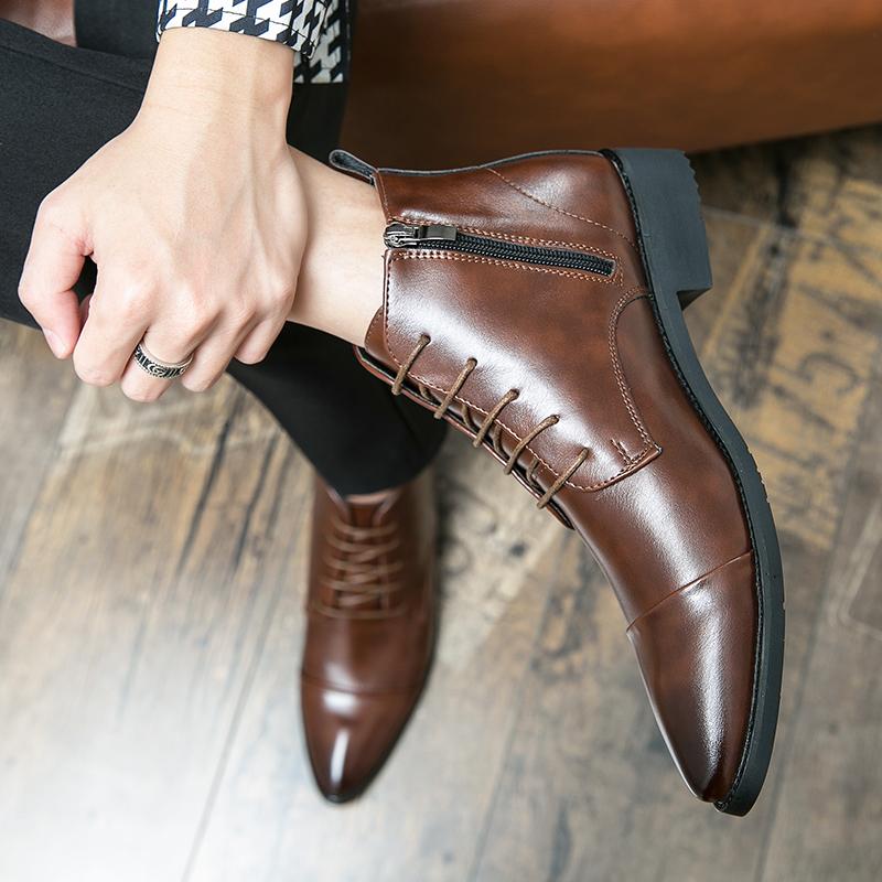 2024 Модные мужские повседневные туфли с острым носком Новое поступление Боковая молния для мужчин Ботинки для мотокросса Кожаные мужские роскошные ботильоны