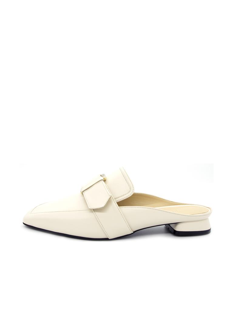 Nontheless Front Buckle Loafers / Cream