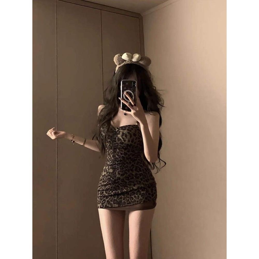 Горячее повседневное платье-слинг с леопардовым принтом для женщин, новинка раннего лета, с завышенной талией и тонкой внутренней юбкой-шортами в обтяжку бедер