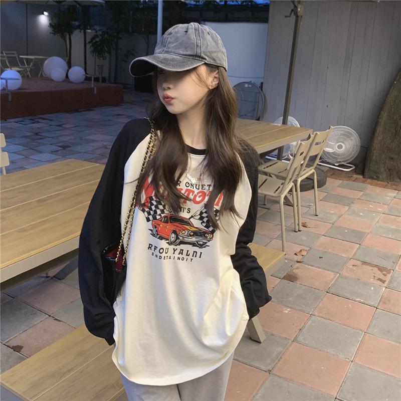 American Retro Women's Black & White Color Block Raglan Sleeve Top - Long Sleeve, Autumn/Winter Design