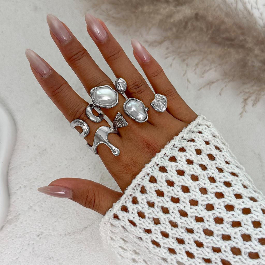 Personalized Exaggerated Imitation Pearl Ring Hand Jewelry, Retro Irregular Liquid Lava Ring Set
