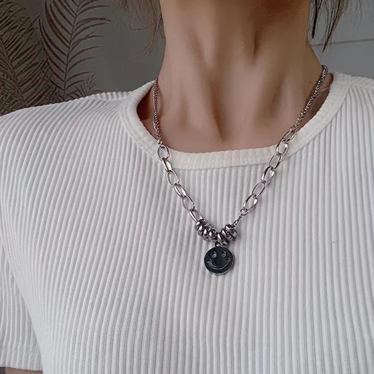 Новое ожерелье из титановой стали, подвеска в виде смайлика, ожерелье для мужчин и женщин, цепочка на ключицу с холодным ветром