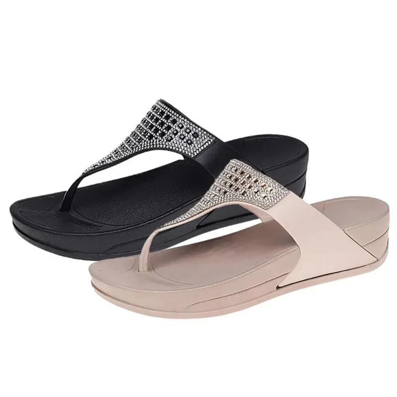 Женские шлепанцы, сандалии, тапочки со стразами, удобная пляжная обувь с блестящей толстой подошвой и открытым носком, женские летние сандалии