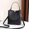 Crocodile Print Shoulder Bag for Women Vintage Luxury PU Leather Handbag Large Capacity Shoulder Bag Advanced Crossbody Bag for Women