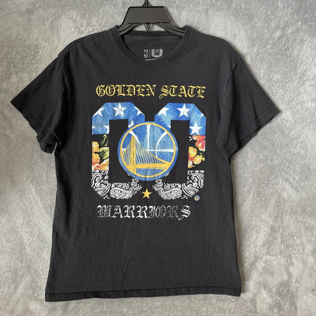 NBA T-Shirt Golden State Basketball Graphics Adult Medium Black Short Sleeve