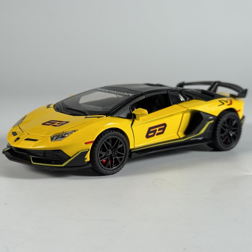 1:32 Aventador SVJ 63 Съемная Версия Суперспортивный Автомобиль Сплав Литье под Давлением Модель Автомобиля Домашние Модные Игрушки Украшения Рождественские Подарки Дети