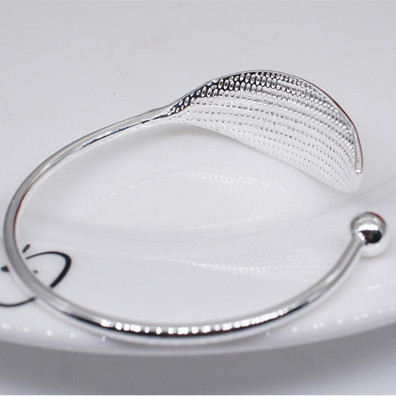 ZHOUYANG Bangles For Women Sweet Literary Elegant Fresh Leaf Shaped 4 Color Charm Open Bracelet Gift Fashion Jewelry KAH139