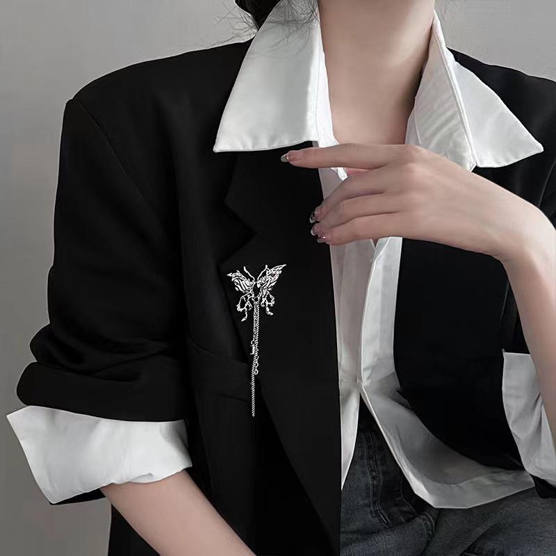Elegant Butterfly Tassel Brooch for Women: High-End, Versatile Fashion Accessory