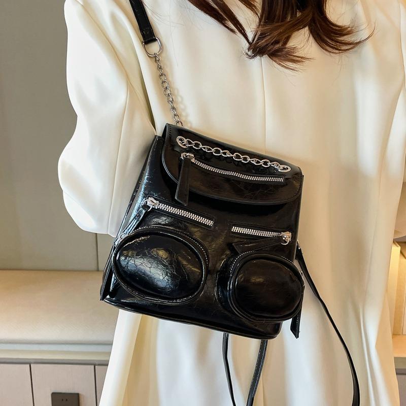 Рюкзак Женский Модный Весенне-Летний Повседневный Сумка на Цепочке Нишевый Дизайн Соединитель Тренд Легкий Маленький Рюкзак