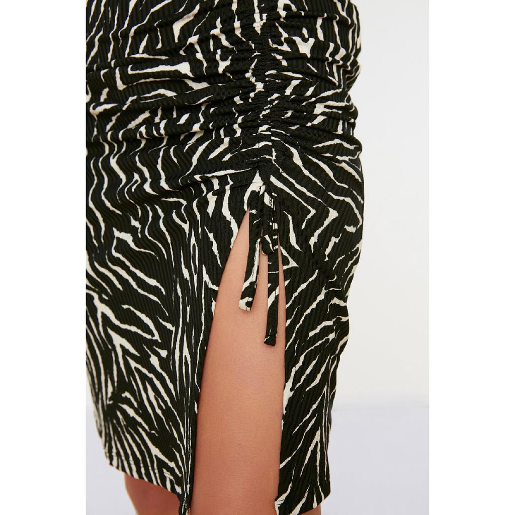 Black Printed Pleated And Slit Fitted High Waist Mini Knitted Skirt Twoaw22et0401