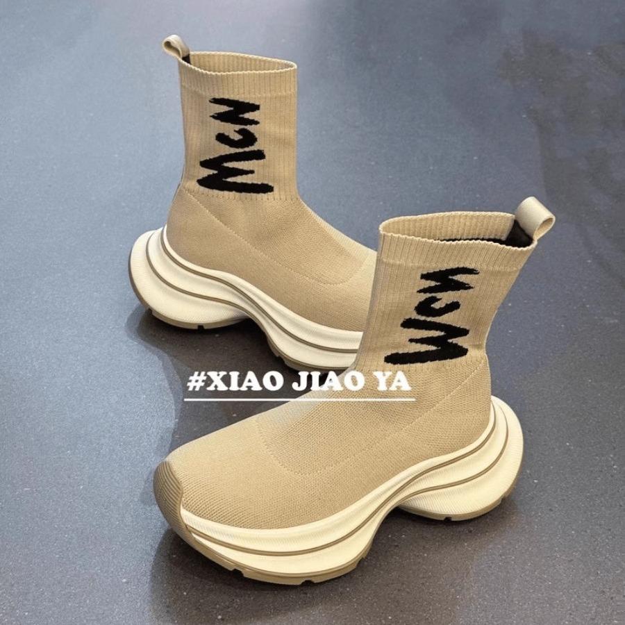 [Ziyan] Летающие плетеные ботинки 2025 осень новая мода нишевый тренд толстая подошва универсальные модные ботинки с буквой эластичные