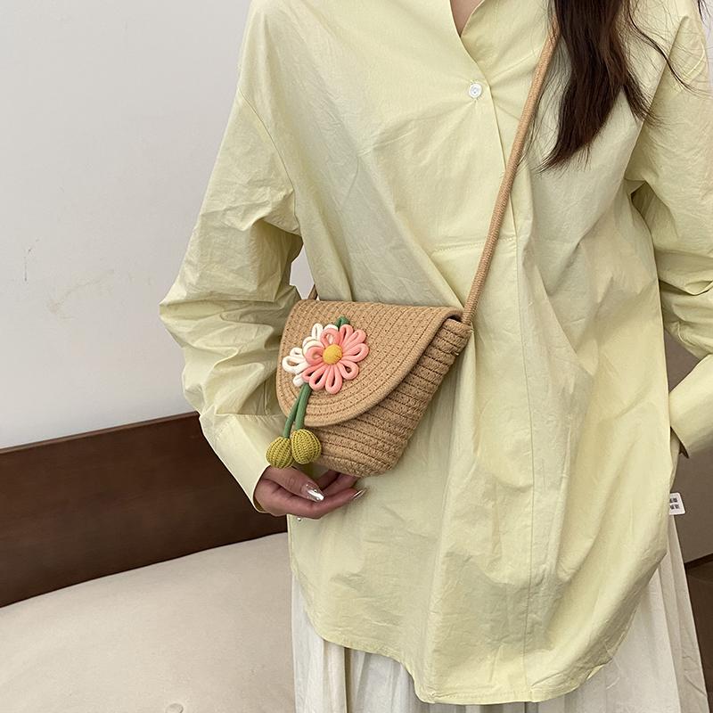 Цветовая контрастная плетеная женская сумка через плечо Маленький изящный кошелек для монет Легкий портативный милый цветочный декор свежий стиль