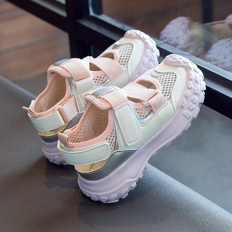 Модные детские летние сандалии для мальчиков и девочек, повседневная спортивная обувь, модные сетчатые дышащие детские сандалии для бега с вырезами, массивные, нескользящие