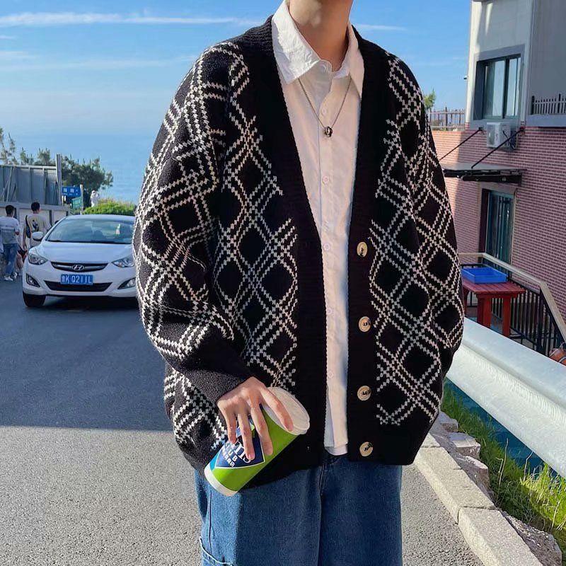Мужская одежда Пальто с V-образным вырезом Вязаные свитера в клетку для мужчин Черная куртка Кардиган X Fun Осень Зима Уличный корейский стиль свитер Пальто