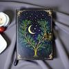 Гримуар «Древо жизни» в винтажном кожаном переплете, пустая книга заклинаний теней.