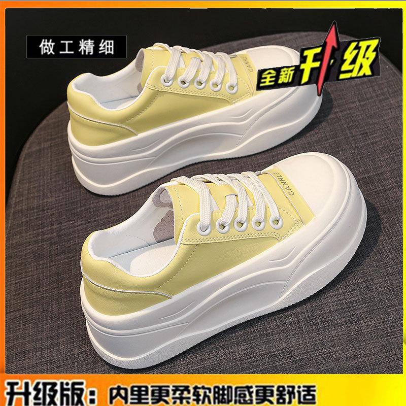 Кожаная платформа белые туфли женские увеличивающие рост кеды 2025 весна и лето новые универсальные мягкая подошва повседневные спортивные женские туфли