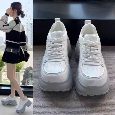 Маленький человек толстоподошвенные увеличивающие рост отцовские туфли женские осенние новые на шнуровке туфли-маффины повседневные спортивные кеды