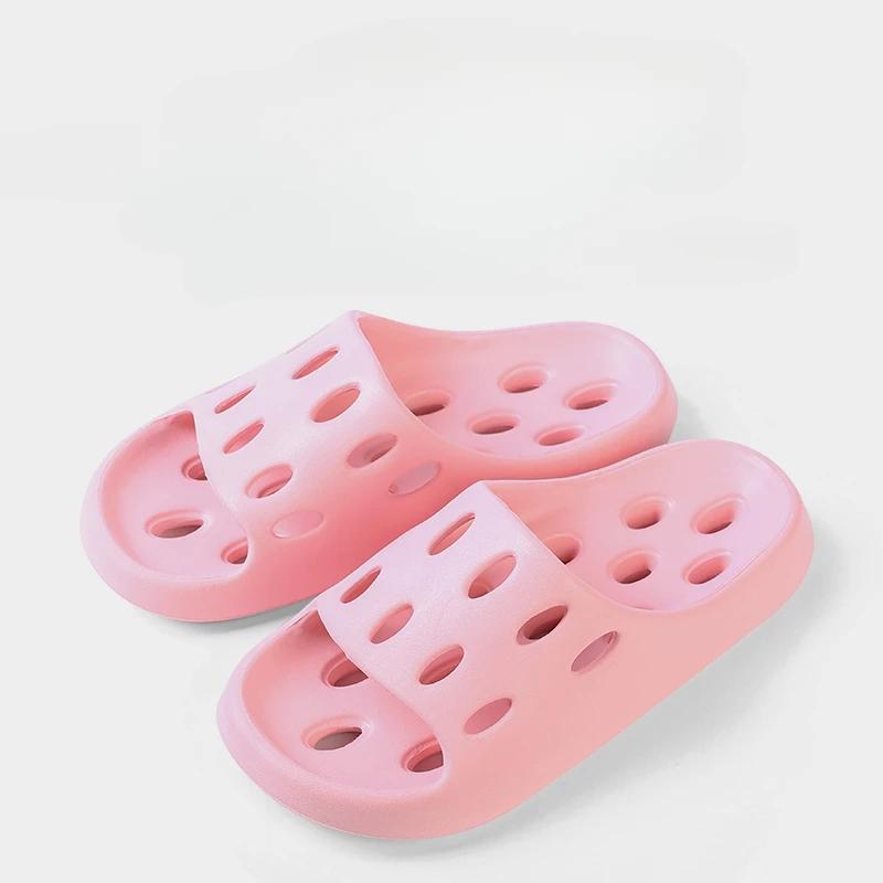 Летние дырявые тапочки для ванной комнаты, для купания, удобные, для мужчин и женщин, для пар, для дома, в помещении, нескользящие сандалии из ЭВА, тапочки, пляжные тапочки