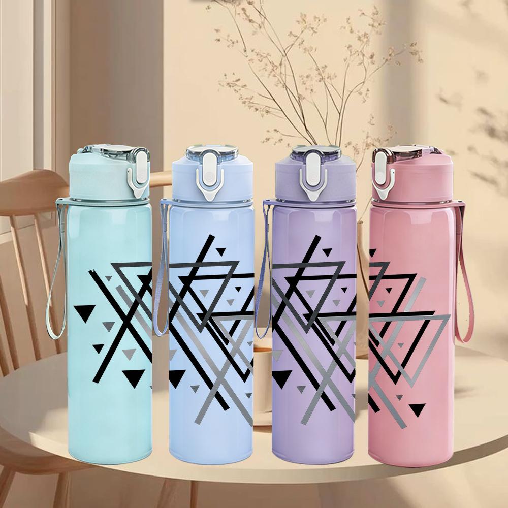 1PC Intersecting Triangle Geometric Shape 750ml Color Plastic Water Bottle Leakproof Flip Straw Lid For Sports Office Home Use