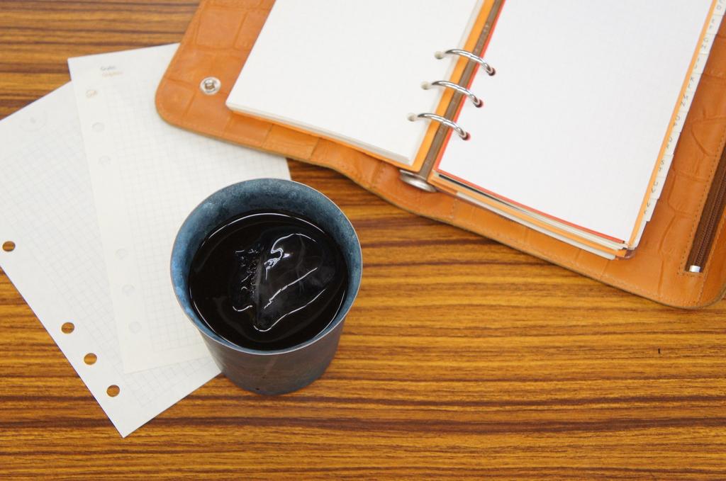 HORIE Сделано в префектуре Ниигата Титановый двойной стакан Выполнен в печи Широкое горлышко 250 куб. см Градиентно-синий T14KM250GB Tsubame,