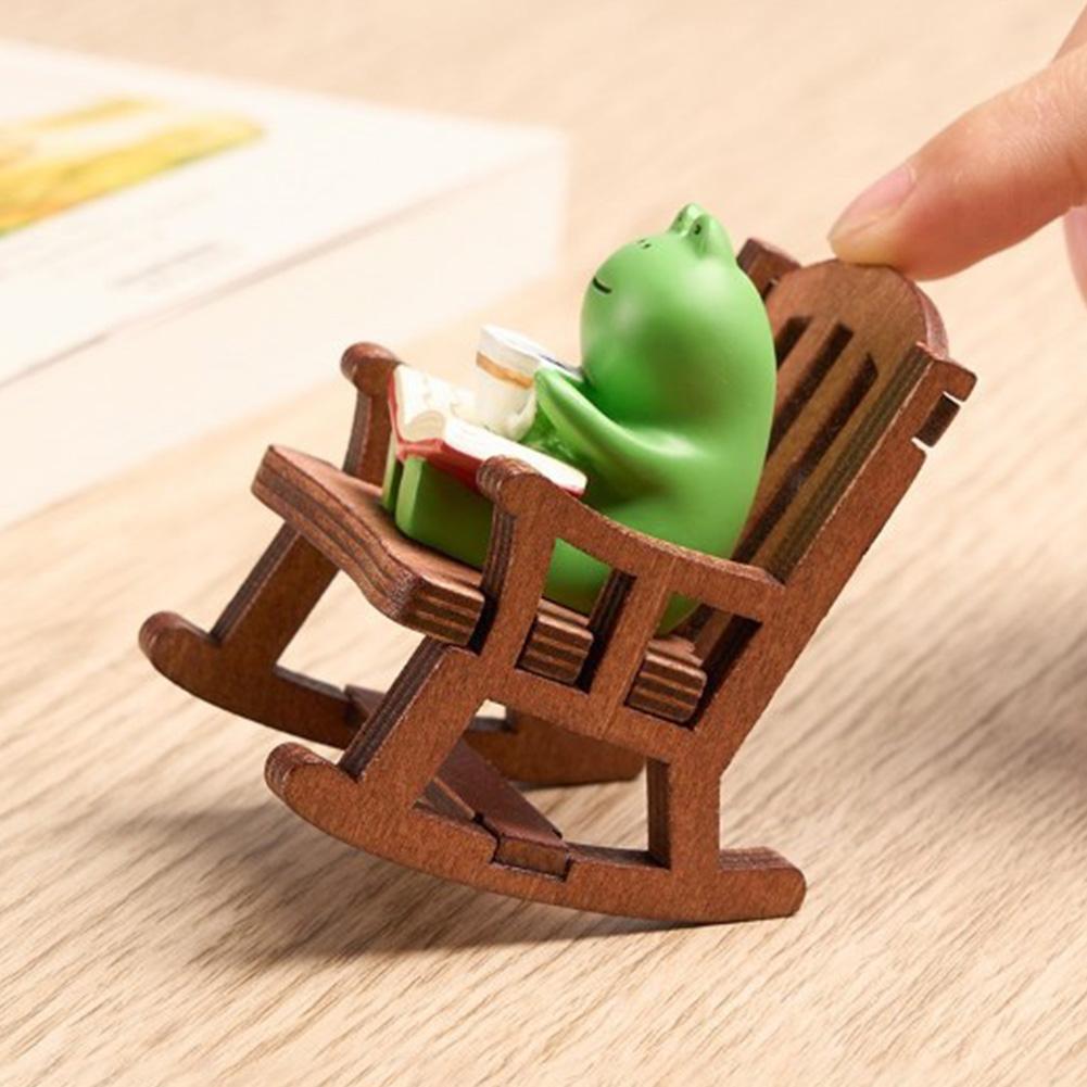 Ручная работа DIY Микро Кресло-качалка Кресло-качалка Дизайн с книгой Кофе Милая лягушка Толстая Миниатюра Украшения для дома, спальни, офиса