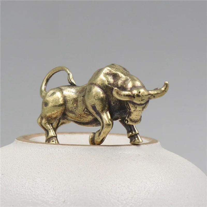 Brass Retro Bullfighting Figurine Keyring Lanyard Hanging Jewelry Metal Copper Zodiac Animal Bull Car Key Chain Pendant Trinkets