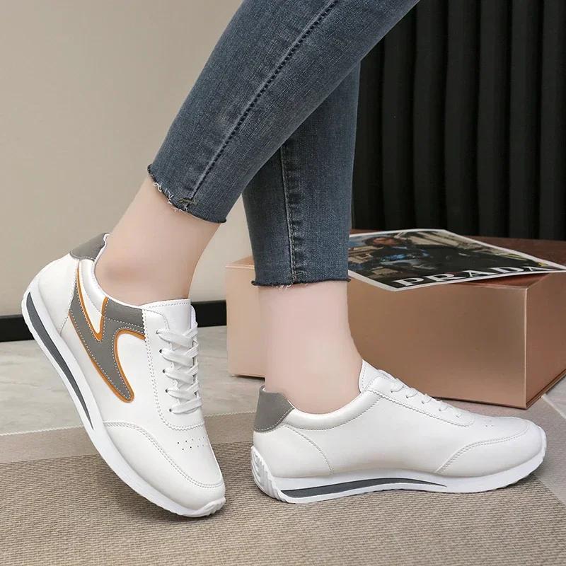 Модные весенние новые женские кожаные кроссовки из полиуретана, женские маленькие белые туфли, модные удобные кроссовки на каждый день, легкие повседневные кроссовки для бега