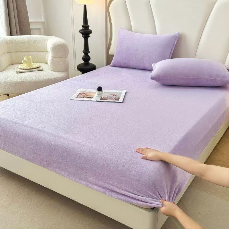 Super Soft Fleece Fitted Sheet - Queen Size - Extra Plush Polar Fleece, No-Pilling - Deep Pocket - All Season Cozy Warmth