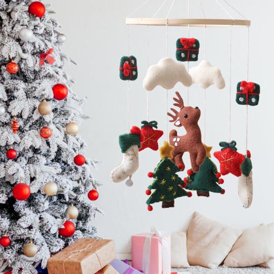 Рождественский мобиль-вертеп ручной работы из фетра, колокольчик для детской кроватки с оленями, елкой и звездами, декор для детской комнаты для младенцев, безопасные праздничные подарки