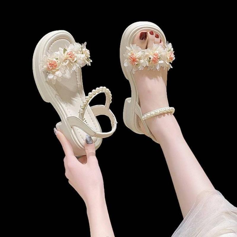 Summer 2024 One Word Sandals for Woman Diamond Women's Shoes Beach Footwear with Medium Heels Beige Platform Rhinestones F Korea
