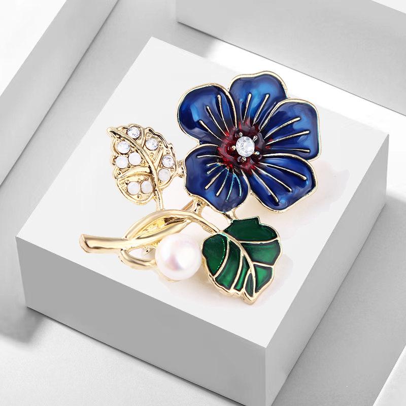 Blue Coat Jumper Pin Corsage Accessories Trumpet Flowers Temperament Flowers Brooch Men and Women Small Lapel Pins Perfect Gift for Couples