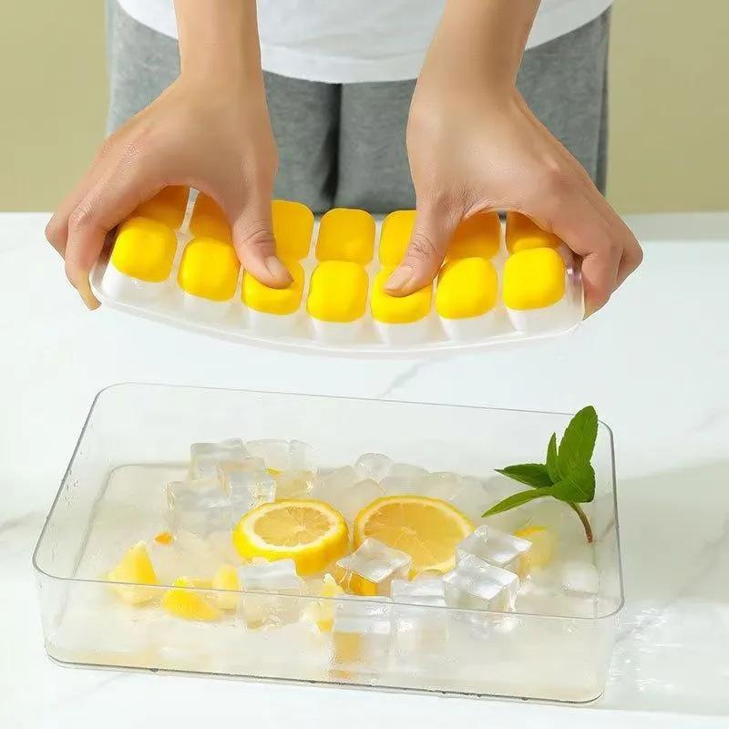 14 Cube Easy Release Silicone Ice Tray Mold with Lid for Refreshing Drinks