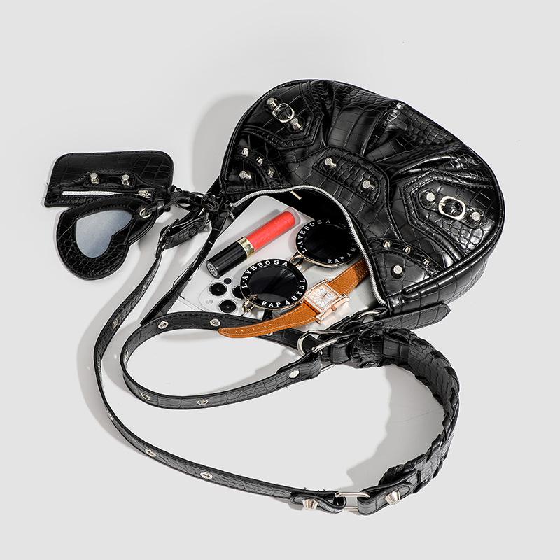 2024 Трендовая высококачественная сумка-подмышка с заклепками: Универсальные модели: для ношения в руке, на плече и через плечо