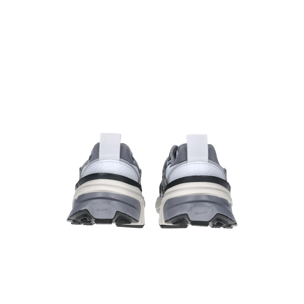 Nike Женские кроссовки V2K Run Pure Platinum Wolf Grey Cool-Grey Metallic-Cool-Grey FD0736-003
